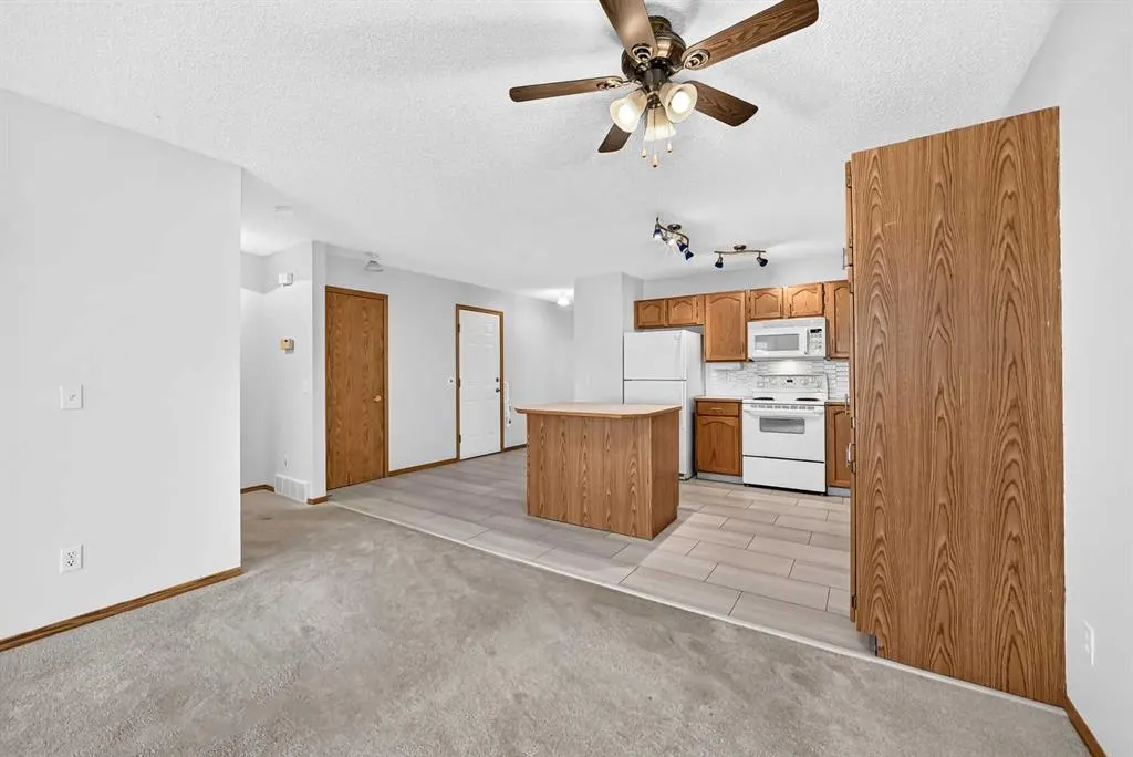 110 Freeman Way NW