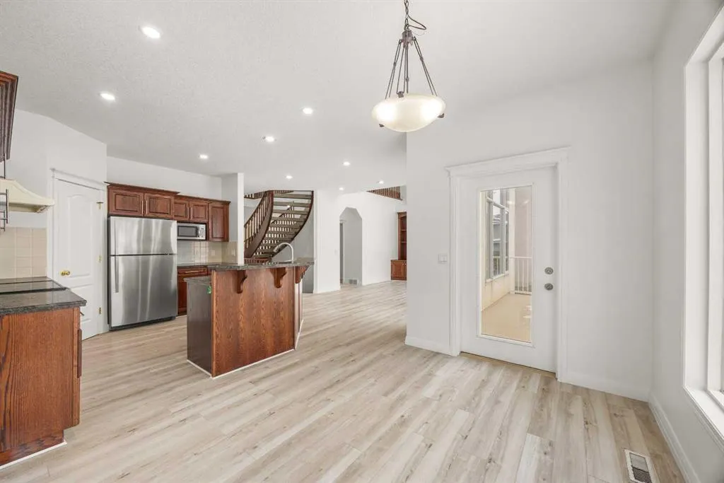 78 Hamptons Circle NW