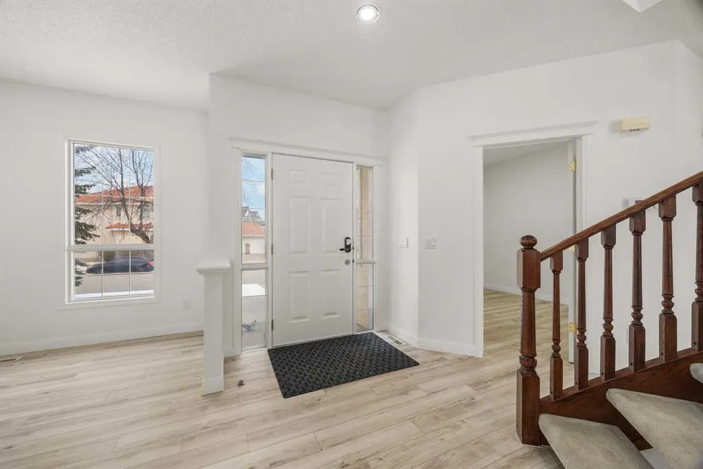 78 Hamptons Circle NW