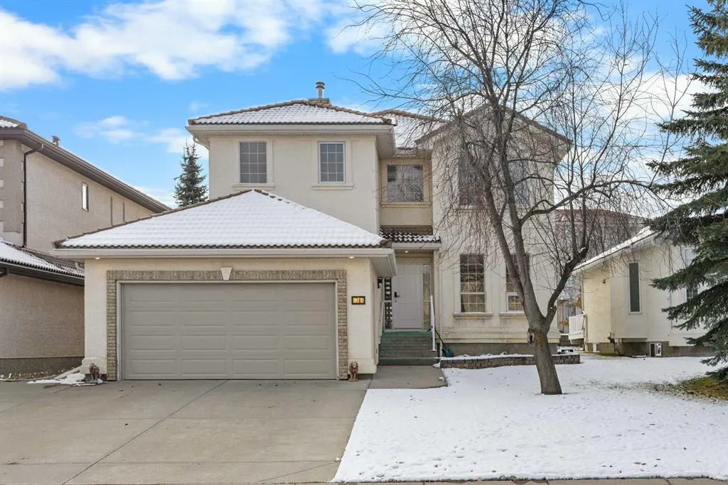 78 Hamptons Circle NW