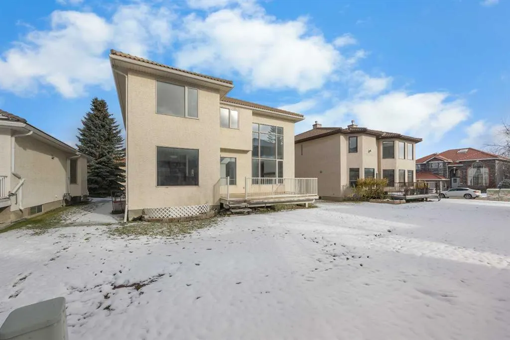 78 Hamptons Circle NW