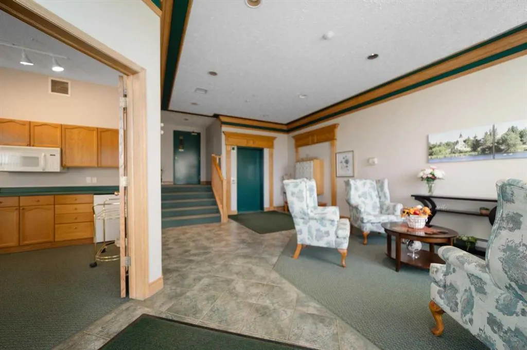 4615 50 Street #306