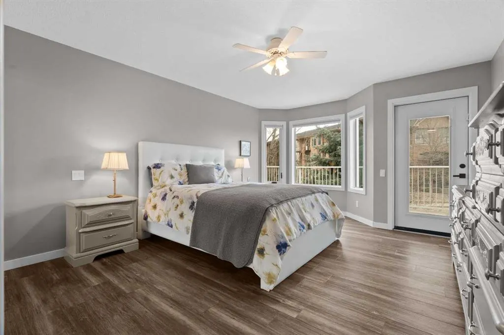 411 Lineham Acres Bay NW