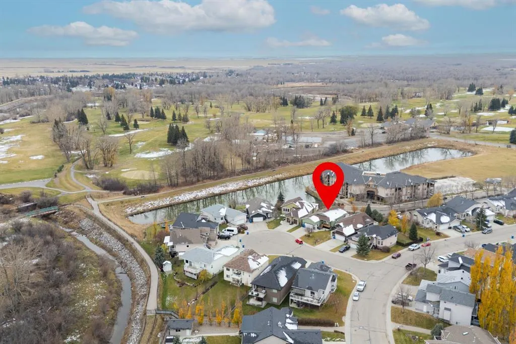 411 Lineham Acres Bay NW