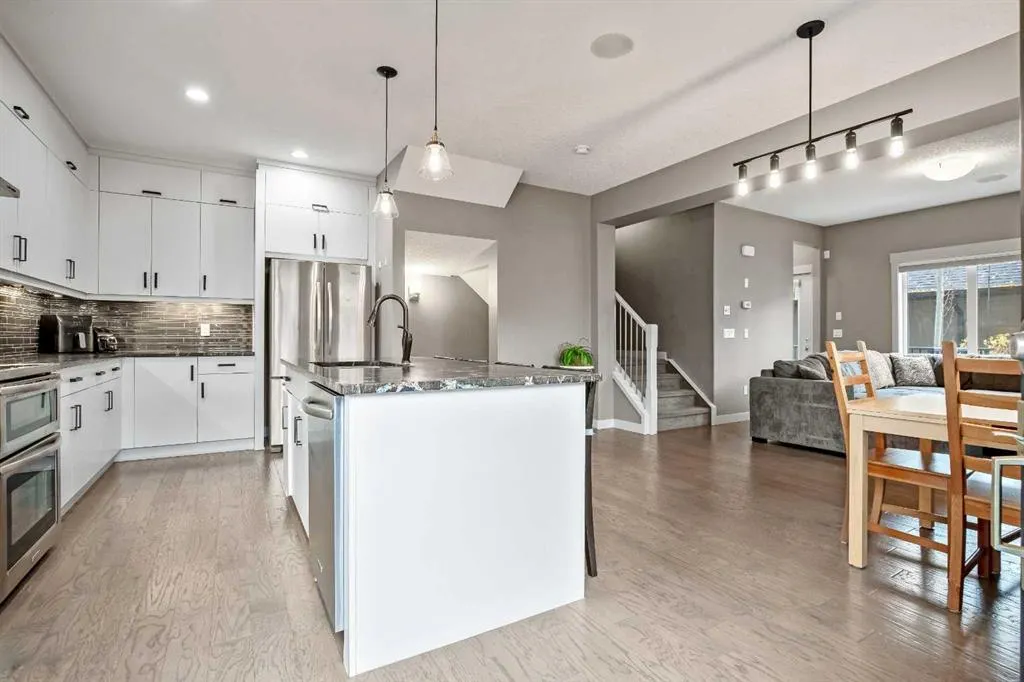 4615 17 Avenue NW #2