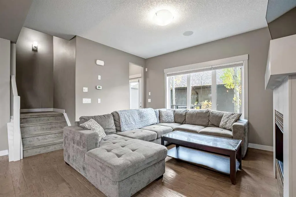 4615 17 Avenue NW #2
