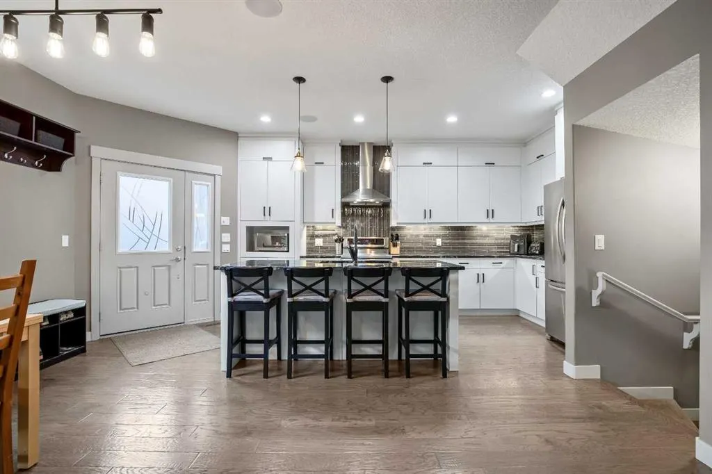 4615 17 Avenue NW #2