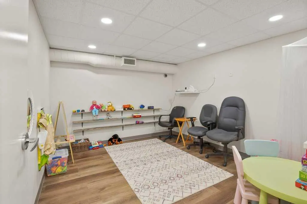 5301 43 Street #122 B