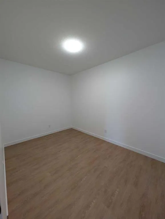 212 1 Avenue E #2