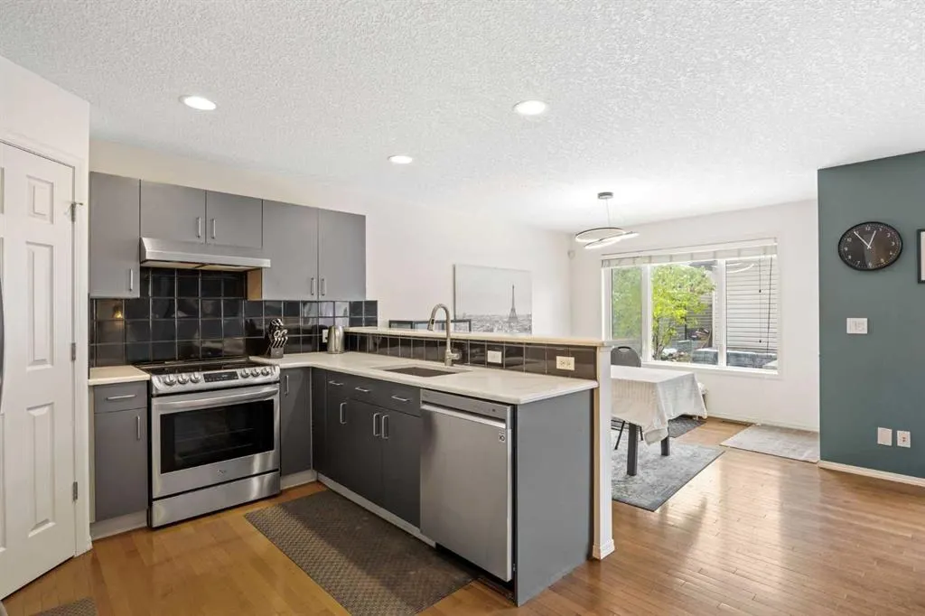 75 West Springs Way SW