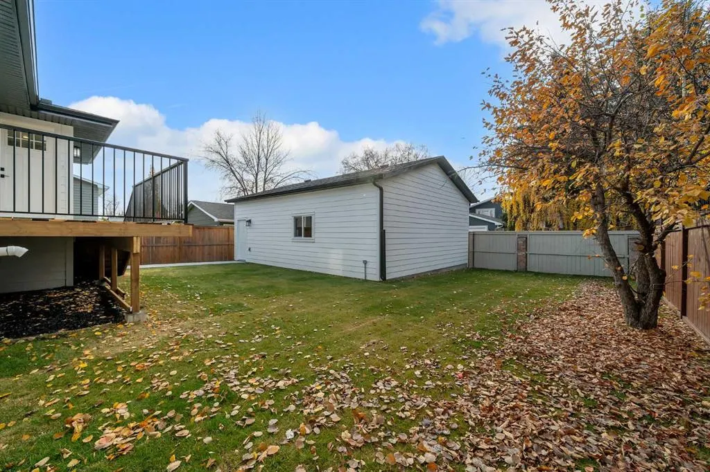 311 Parkglen Crescent SE