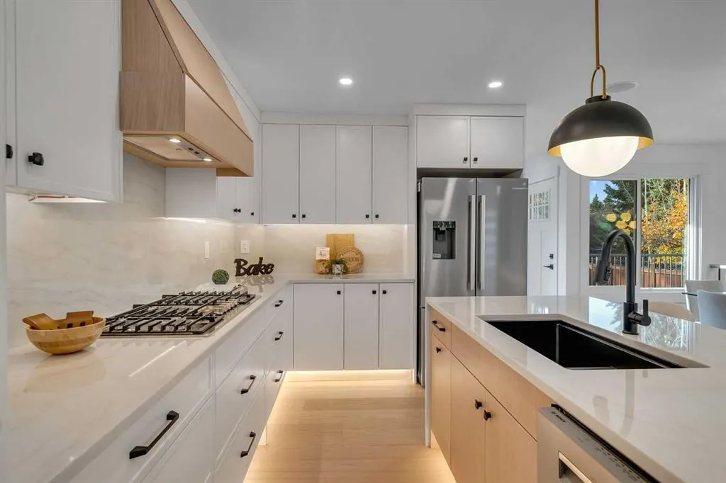 311 Parkglen Crescent SE