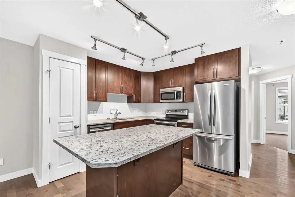 1042 Mckenzie Towne Villas SE