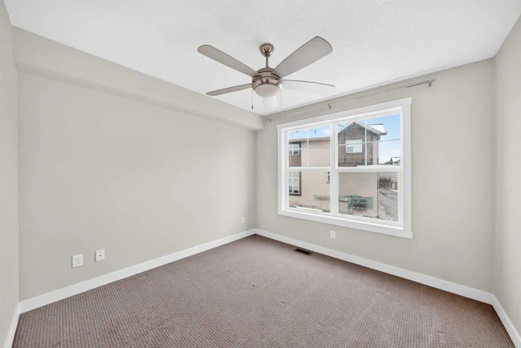 1042 Mckenzie Towne Villas SE