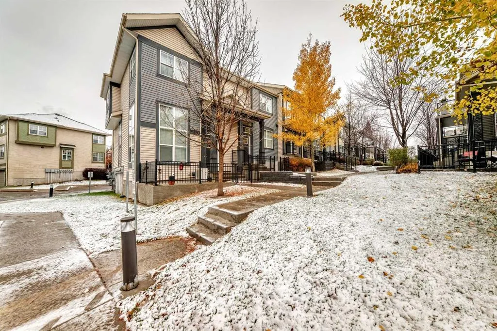 1042 Mckenzie Towne Villas SE