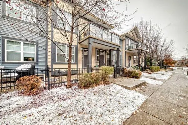 1042 Mckenzie Towne Villas SE