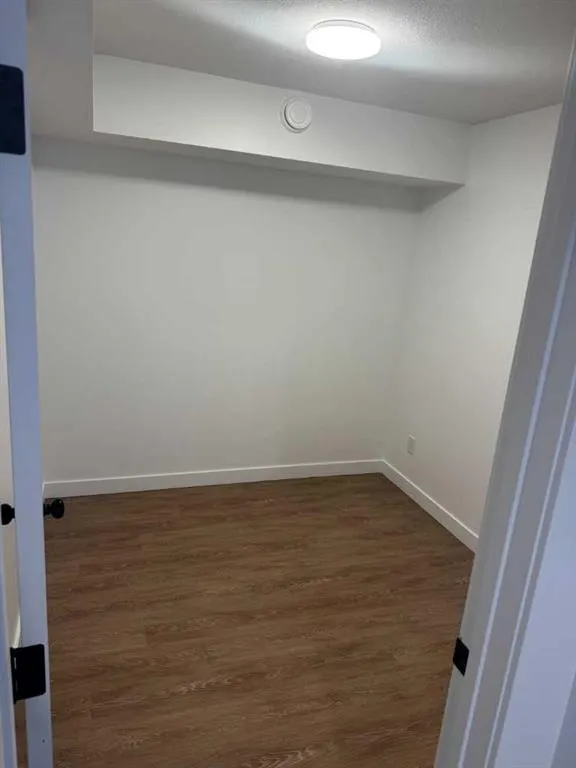 212 1 Avenue E #5