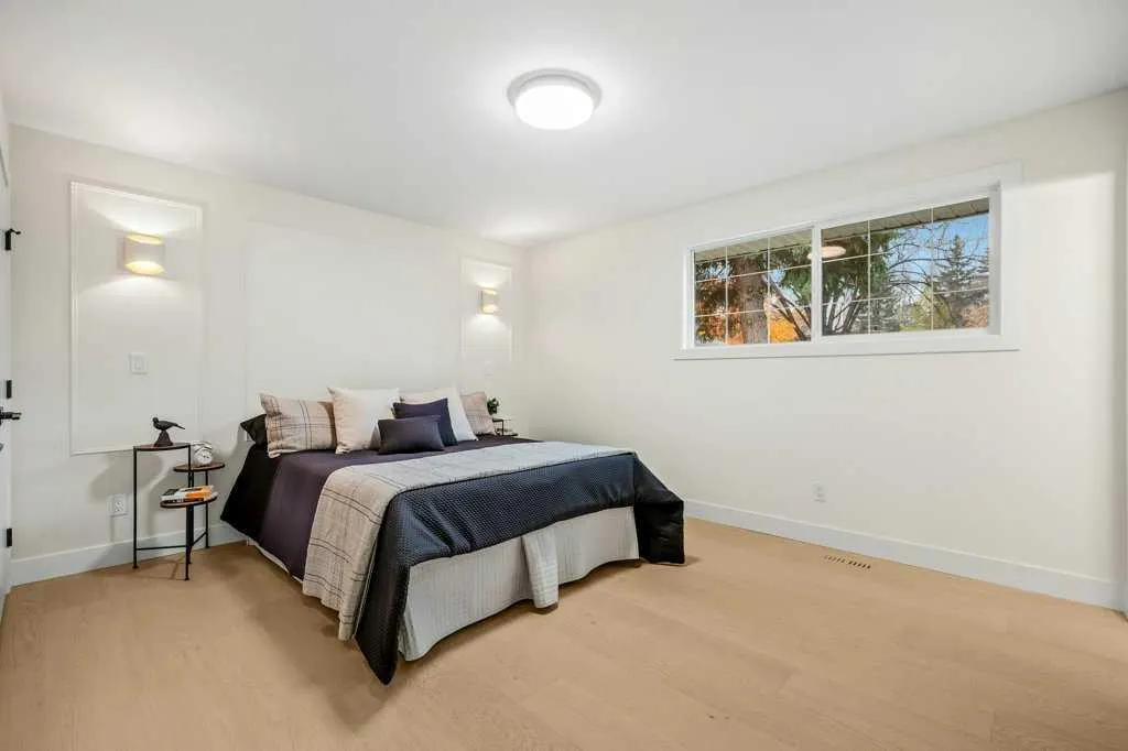 7 Canna Bay SW