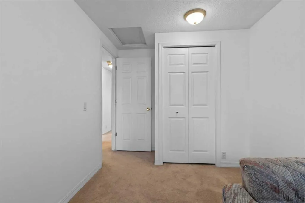 18 Fonda Crescent SE