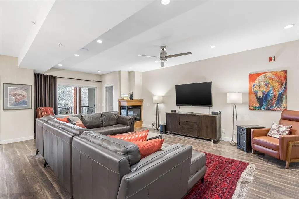 2134 Kensington Road NW #308