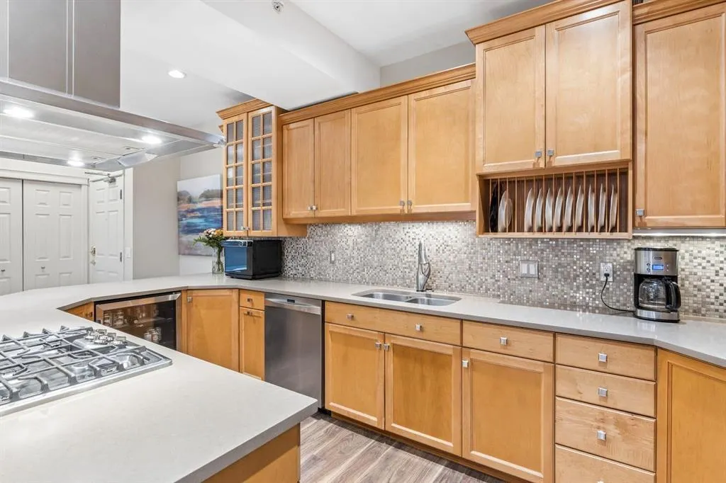 2134 Kensington Road NW #308