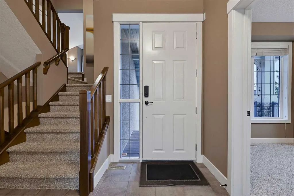 36 Evergreen Square SW