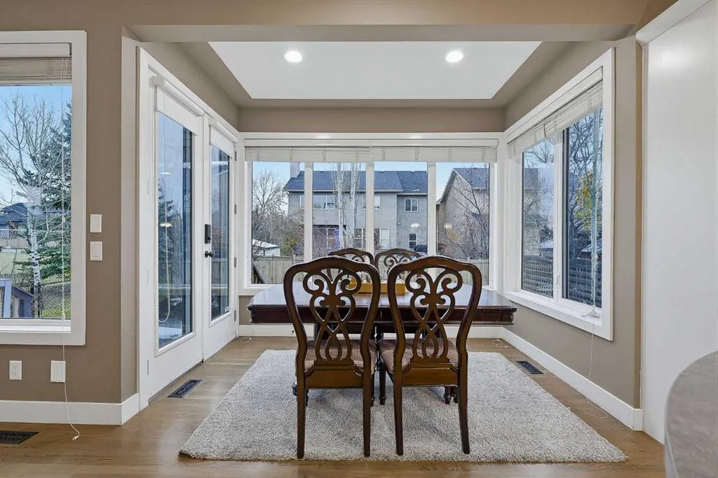 36 Evergreen Square SW