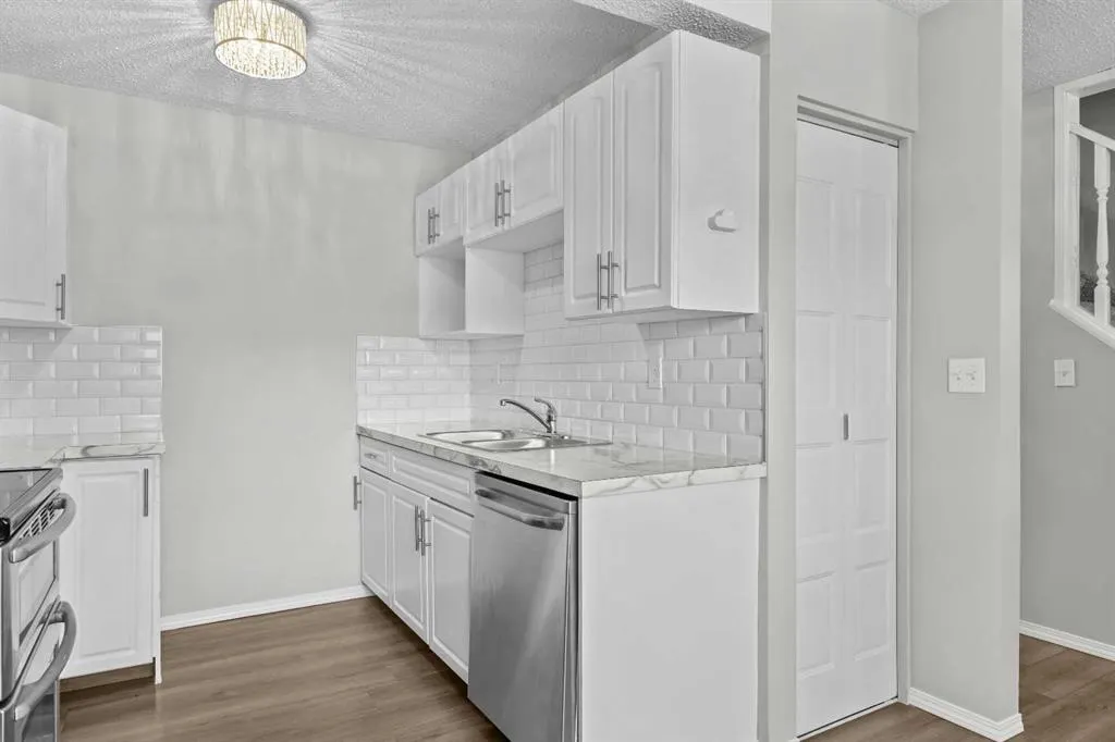 6100 4 Avenue NE #15
