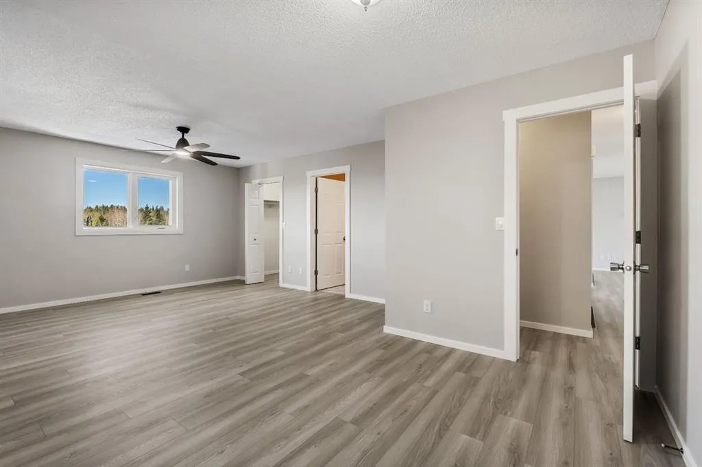 33 Assiniboine Drive