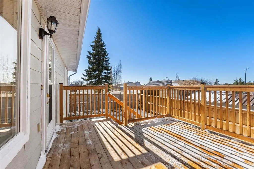 33 Assiniboine Drive
