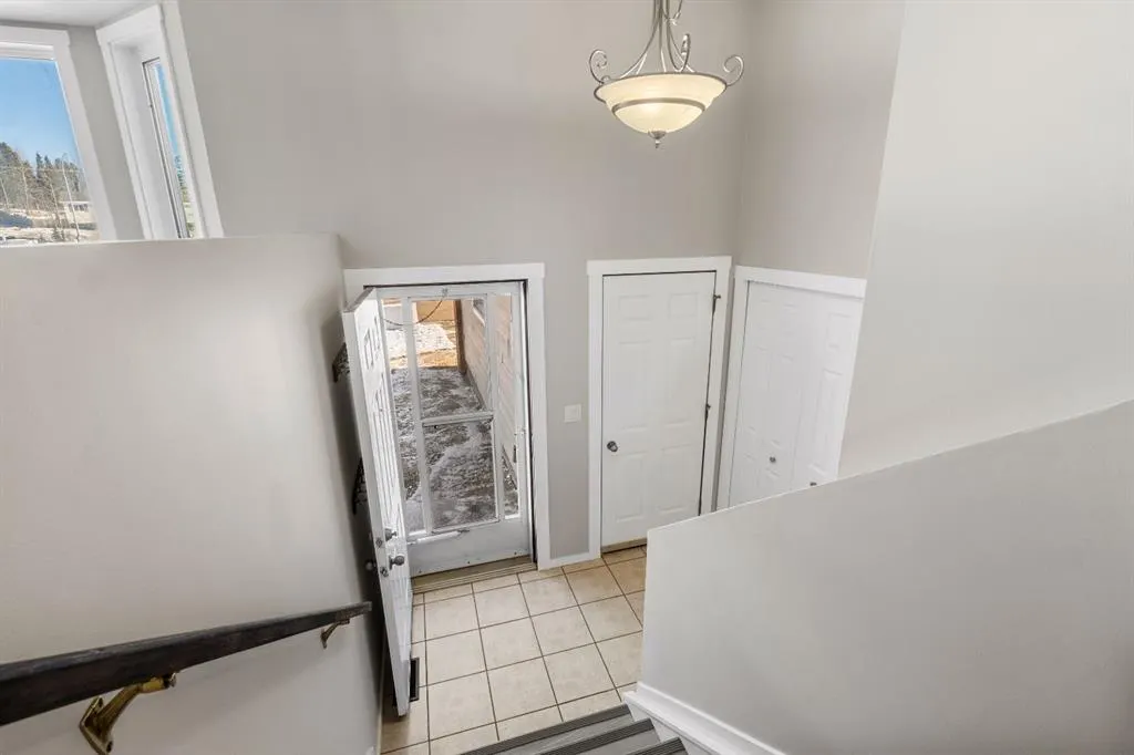 33 Assiniboine Drive