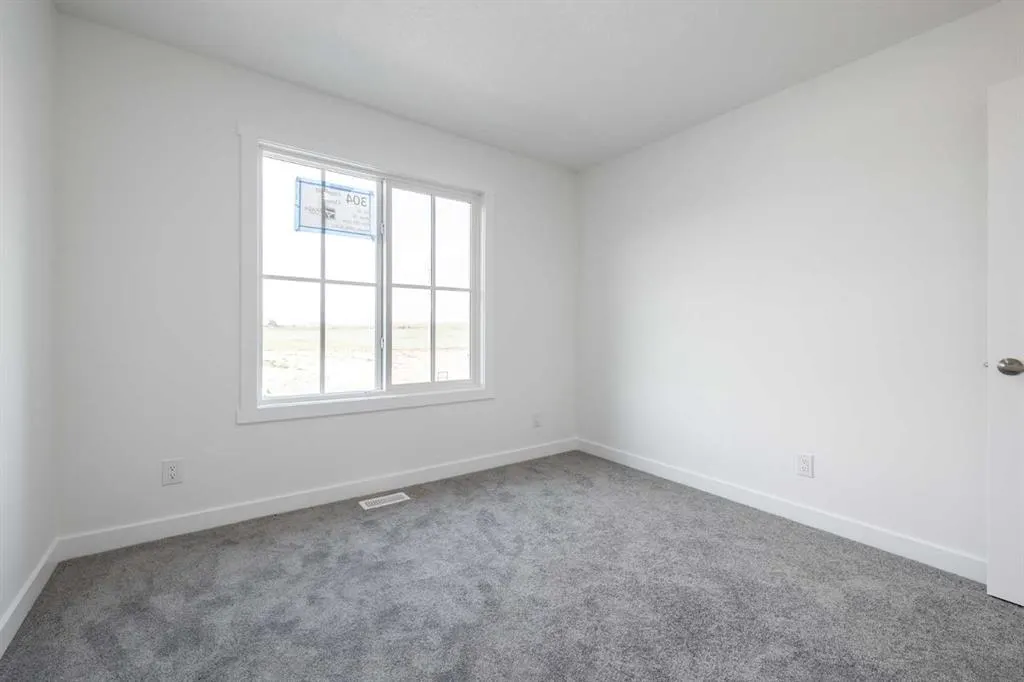 304 Edgefield Close