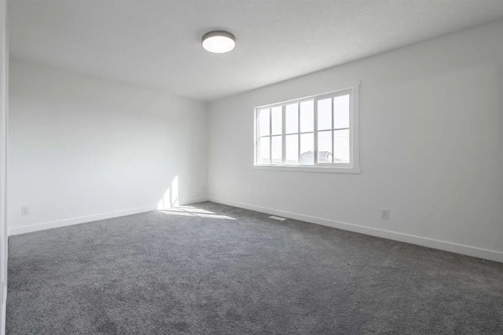 304 Edgefield Close