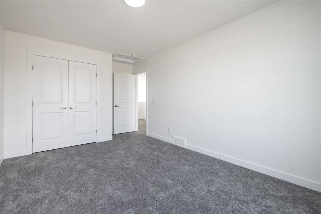 304 Edgefield Close