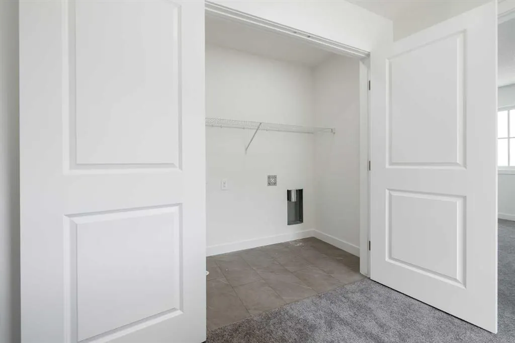 304 Edgefield Close