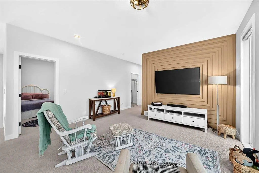 543 Rivercrest View