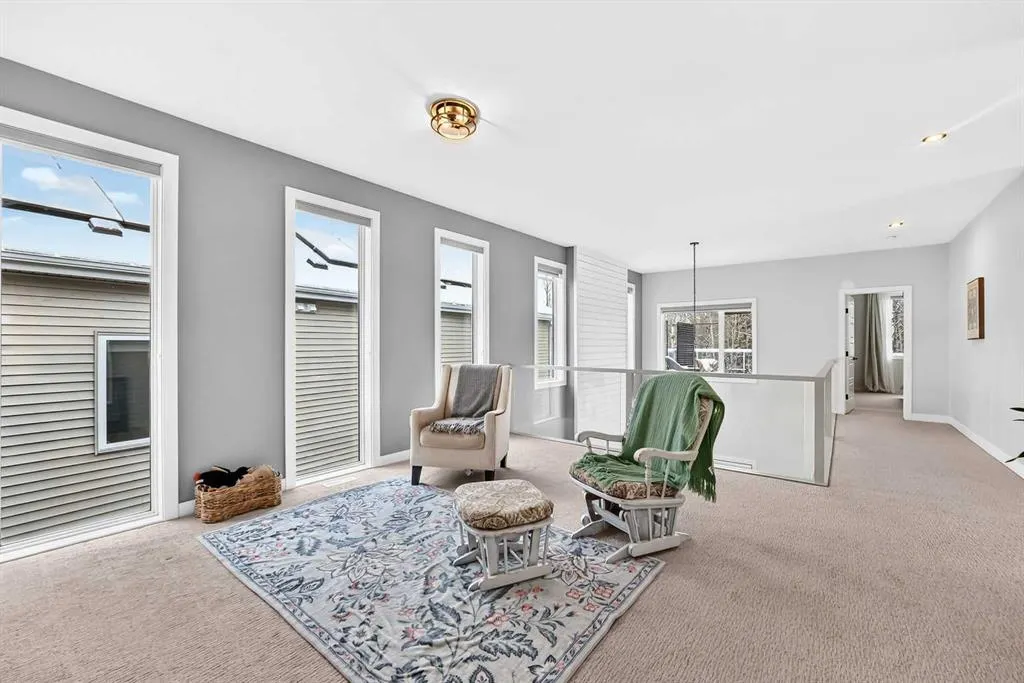 543 Rivercrest View