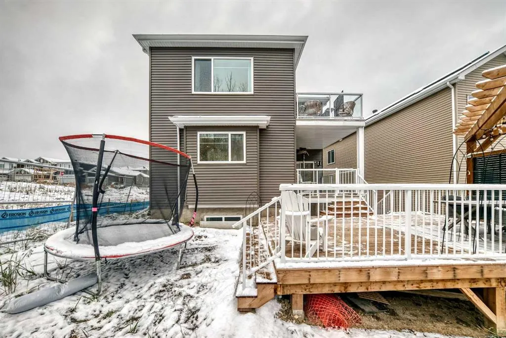 543 Rivercrest View