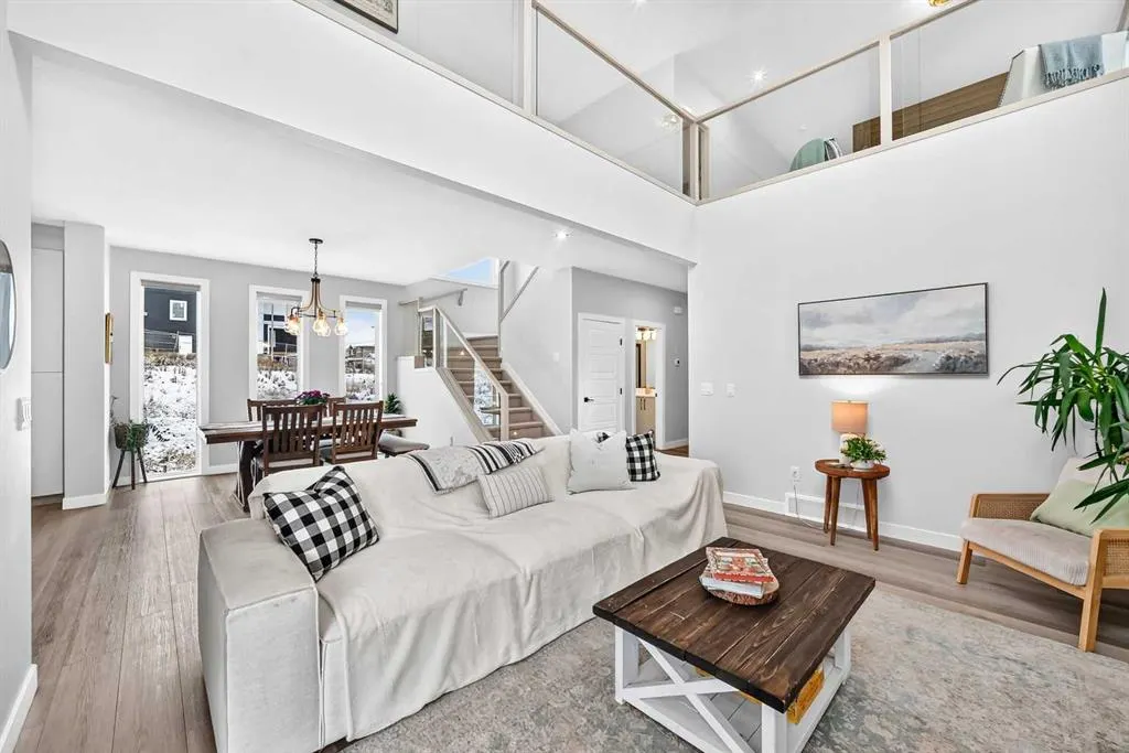 543 Rivercrest View