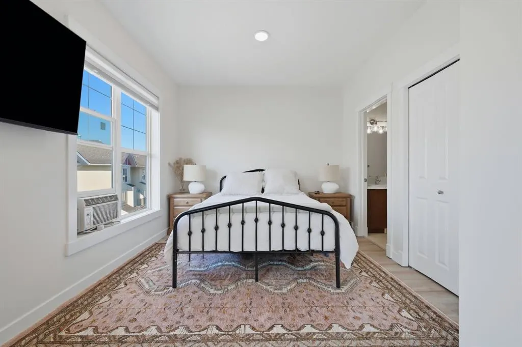 128 West Springs Road SW