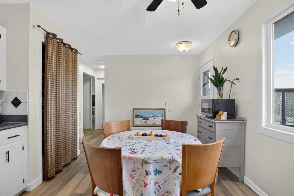 1051 Abbeydale Drive NE