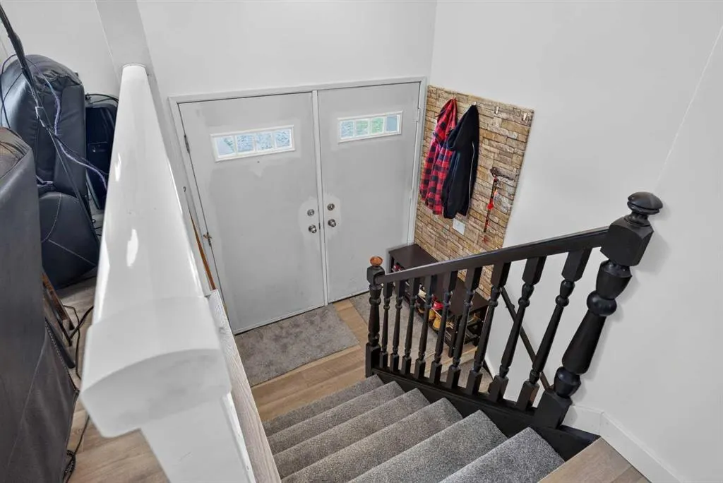 1051 Abbeydale Drive NE