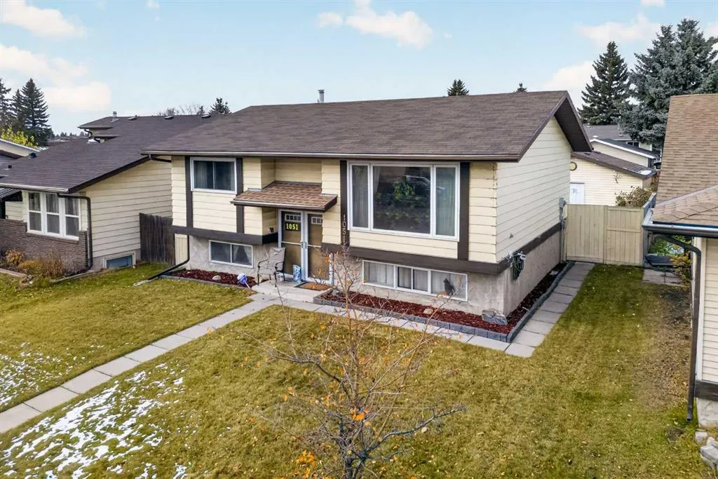 1051 Abbeydale Drive NE