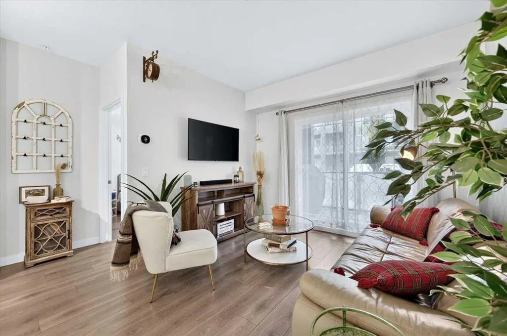 100 Auburn Meadows Manor SE #116