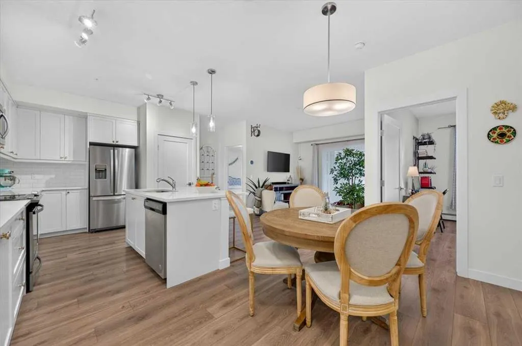 100 Auburn Meadows Manor SE #116