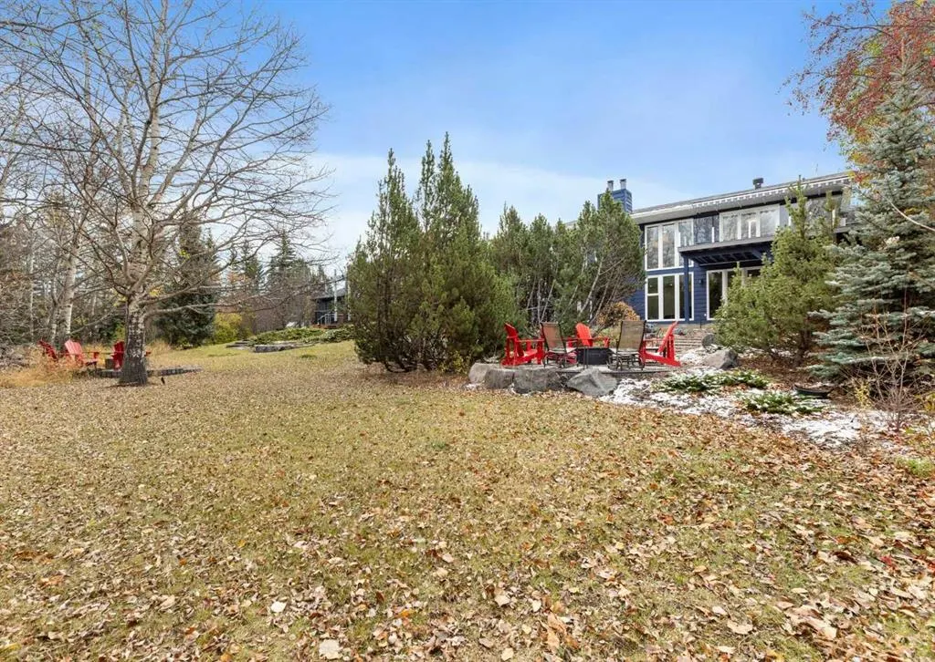 32 Bow Village Crescent NW