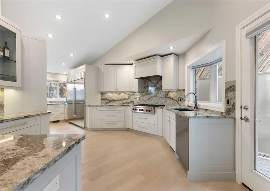 32 Bow Village Crescent NW