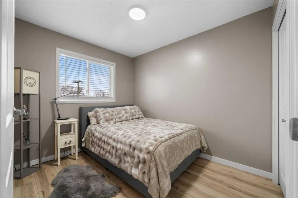 24 Mt Allan Circle SE