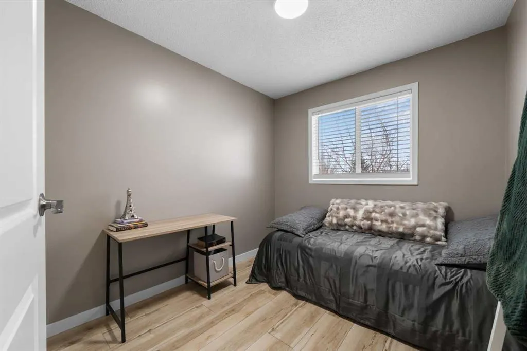 24 Mt Allan Circle SE