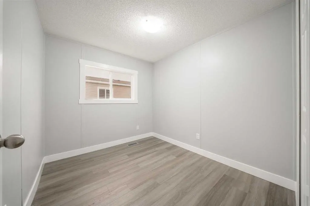 6220 17 Avenue SE #215